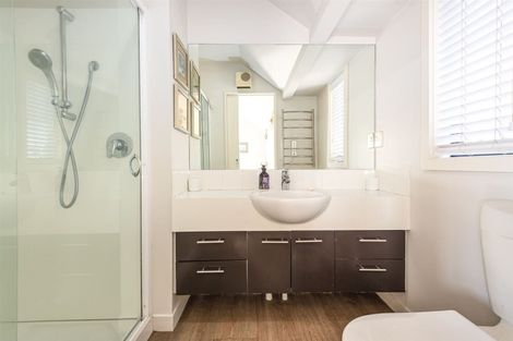 Photo of property in 24 Courtenay Street, St Albans, Christchurch, 8014