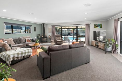 Photo of property in 41 Mcgreevy Street, Waipawa, 4210