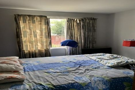 Photo of property in 77 Staveley Street, Avonhead, Christchurch, 8042