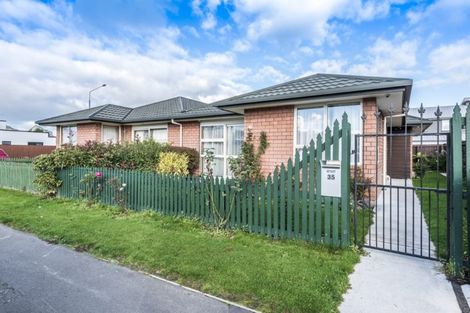 Photo of property in 35 Maxwell Street, Riccarton, Christchurch, 8041