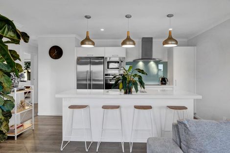 Photo of property in 31 Jules Crescent, Bell Block, New Plymouth, 4312