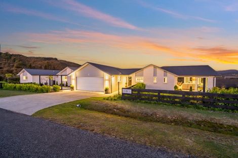 Photo of property in 303 Fairview Drive, Akatarawa, Upper Hutt, 5372