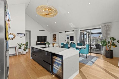 Photo of property in 34 Evelyn Crescent, Marshland, Christchurch, 8083