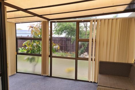 Photo of property in 6 Jarrett Court, Roslyn, Palmerston North, 4414