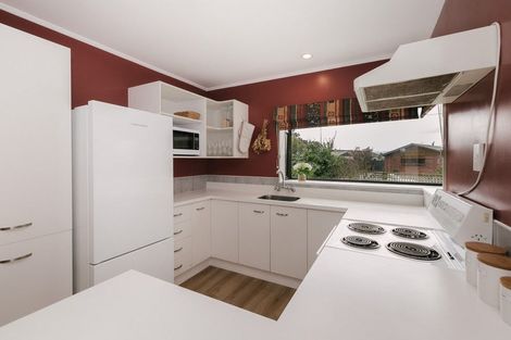 Photo of property in 38 Peppertree Glade, Kelvin Grove, Palmerston North, 4414