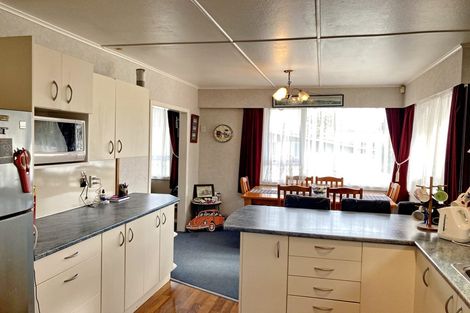 Photo of property in 44 Oberon Street, Stratford, 4332