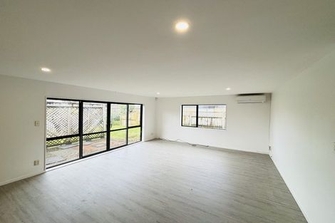 Photo of property in 21 Robertson Road, Favona, Auckland, 2024