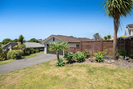Photo of property in 9 Blue Heron Rise, Stanmore Bay, Whangaparaoa, 0932