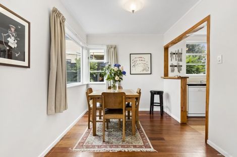 Photo of property in 96 Lyall Parade, Lyall Bay, Wellington, 6022