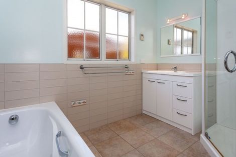 Photo of property in 7 Strongman Road, Coromandel, 3506