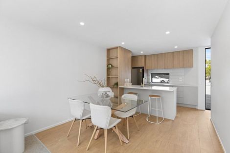 Photo of property in 6/86 Holly Road, St Albans, Christchurch, 8014