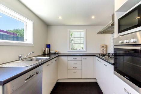 Photo of property in 15 Rua Road, Paraparaumu Beach, Paraparaumu, 5032