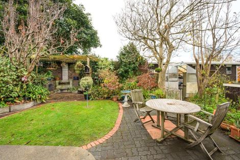 Photo of property in 40 Parkland Crescent, Terrace End, Palmerston North, 4410