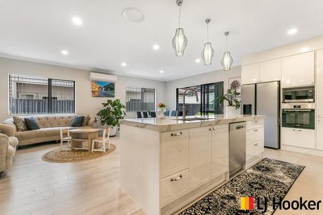 Photo of property in 41 Cloonlyon Drive, Flat Bush, Auckland, 2019