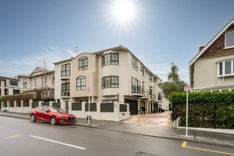 Photo of property in 16b Hobson Street, Thorndon, Wellington, 6011