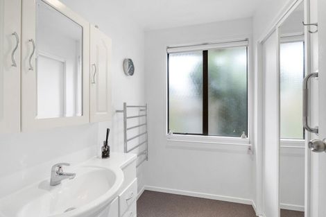 Photo of property in 6 Malabar Crescent, Broomfield, Christchurch, 8042