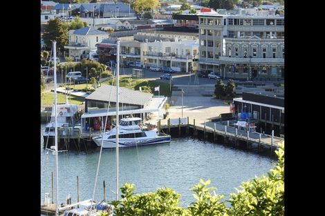 Photo of property in 11-19 Wellington Street, Picton, 7220