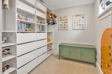 Photo of property in 17 Griggs Road, Whitford, Howick, 2571