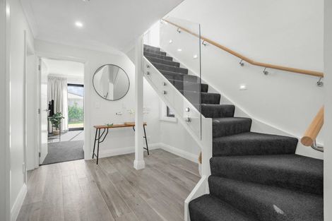 Photo of property in 1a Richmond Street, Petone, Lower Hutt, 5012