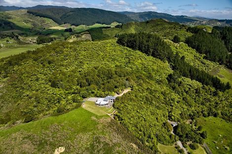 Photo of property in 102 Kuku East Road, Kuku, Levin, 5570