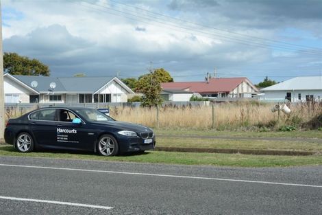 Photo of property in 6 South Road, Manaia, 4612