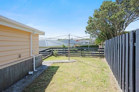 Photo of property in 21 Trebann Street, Paparangi, Wellington, 6037