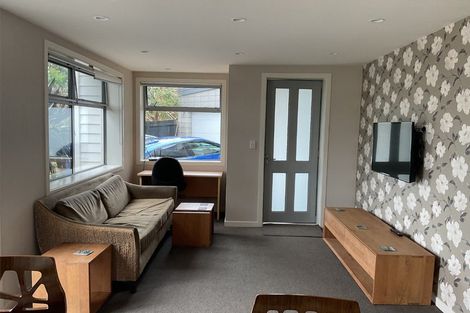 Photo of property in 2/19 Garadice Road, Rothesay Bay, Auckland, 0630