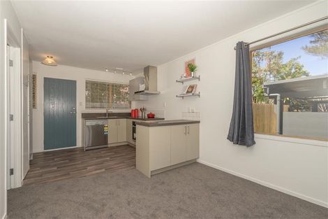 Photo of property in 70 Taikata Road, Te Atatu Peninsula, Auckland, 0610