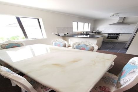 Photo of property in 20 Gordon Stanley Drive, Massey, Auckland, 0614