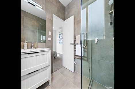 Photo of property in 3 Franheim Crescent, Orewa, 0931