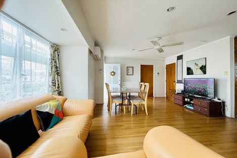 Photo of property in 2/62 Stanniland Street, Sunnyhills, Auckland, 2010