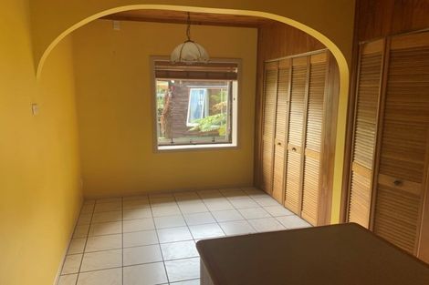 Photo of property in 27 Wairau Road, Forrest Hill, Auckland, 0627