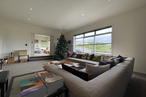 Photo of property in 74 Amesbury Drive, Churton Park, Wellington, 6037