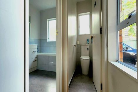 Photo of property in 11 Gloria Avenue, Te Atatu Peninsula, Auckland, 0610