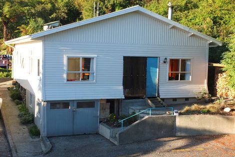 Photo of property in 23 Threadneedle Street, Greymouth, 7805