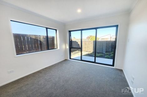 Photo of property in 4 Rahopuru Road, Westgate, 0614