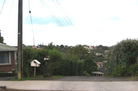 Photo of property in 15 Mcclintock Road, Massey, Auckland, 0614