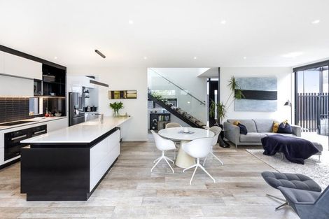 Photo of property in 43a Gracefield Avenue, Christchurch Central, Christchurch, 8013