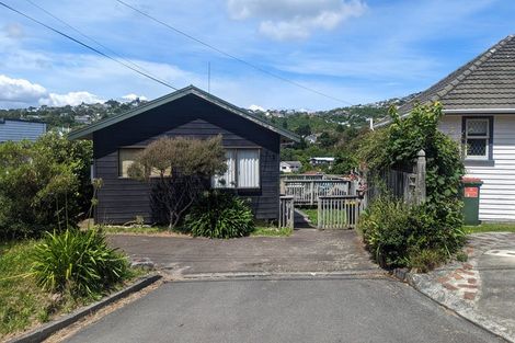 Photo of property in 64 Bassett Road, Johnsonville, Wellington, 6037
