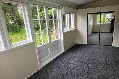 Photo of property in 87 Konini Road, Titirangi, Auckland, 0604