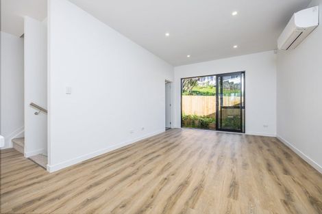 Photo of property in 17b Hogans Road, Glenfield, Auckland, 0629