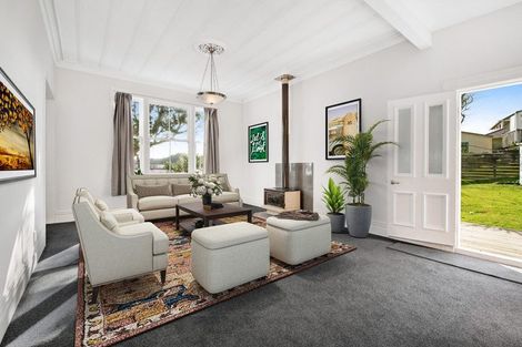 Photo of property in 22 Garfield Road, Helensville, 0800