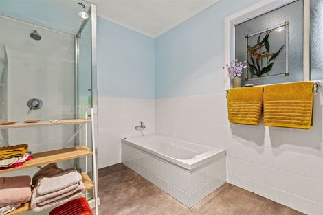 Photo of property in 42 Rehia Road, Massey, Auckland, 0614