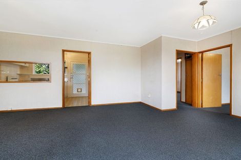 Photo of property in 3/77 Royal View Road, Te Atatu South, Auckland, 0610