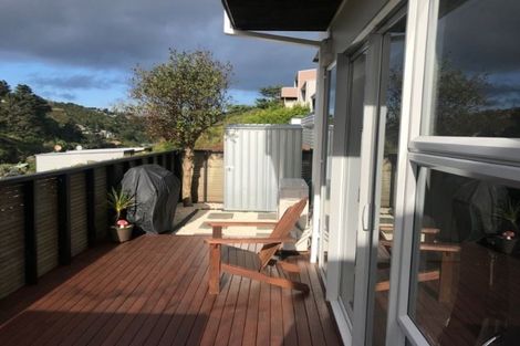 Photo of property in 43 Tiketike Way, Brooklyn, Wellington, 6021