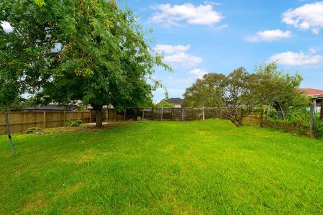 Photo of property in 19 Cobham Crescent, Kelston, Auckland, 0602