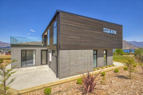 Photo of property in 58 Forest Heights, Wanaka, 9305