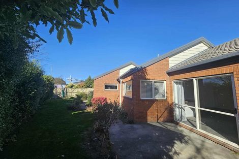 Photo of property in 1/175 Wairakei Road, Bryndwr, Christchurch, 8053