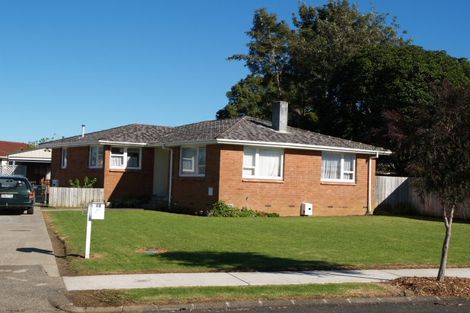 Photo of property in 23 Lavinia Crescent, Mangere East, Auckland, 2024