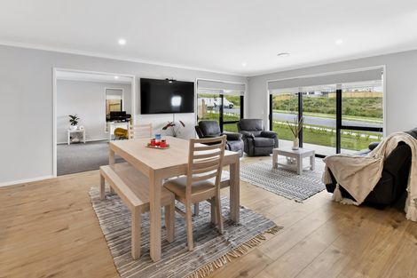 Photo of property in 40 Peacock Place, Pokeno, 2402
